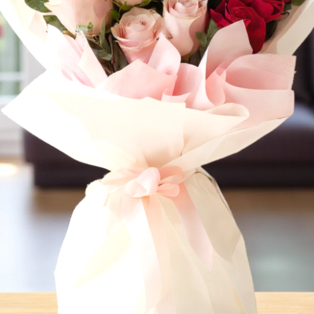 red and pink rose bouquet